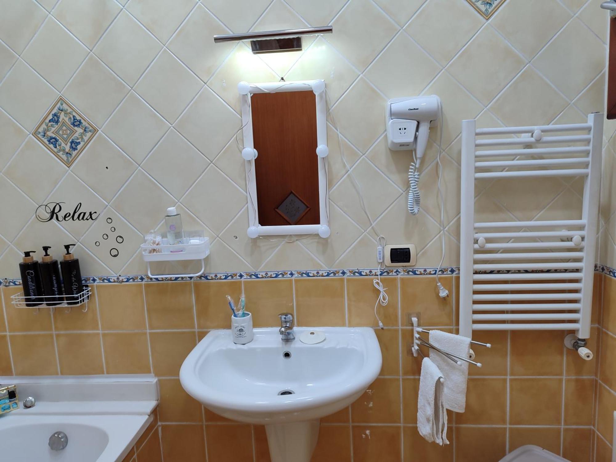 ナポリLa Casa Di Simoneアパートメント エクステリア 写真